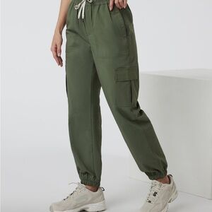 Vuori Birch Jogger - Green Women’s Cargo Pants